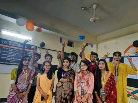 deshchitro-6335c34cb4037-290922100948.webp