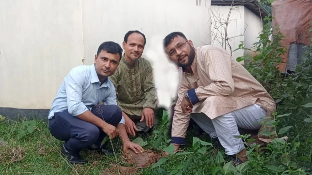 deshchitro-63612135382bf-011122073757.webp