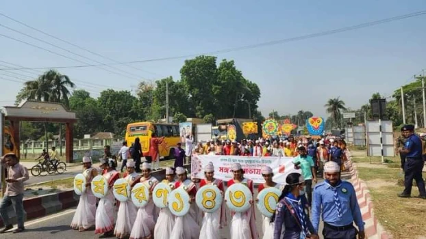 deshchitro-64395922968fd-140423074610.webp
