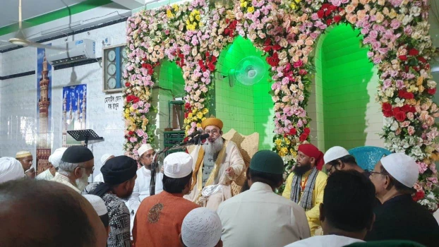 deshchitro-647a19c0d3cff-020623103304.webp
