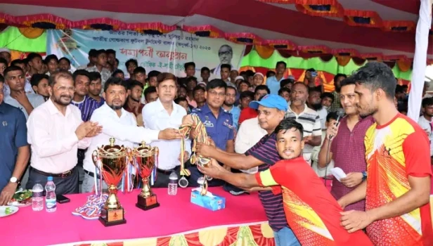 deshchitro-648b4e275c9d3-150623114511.webp