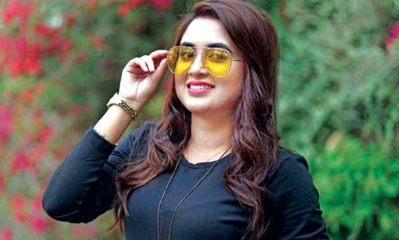deshchitro-64bb6c789b5bb-220723114320.webp