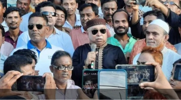 deshchitro-64df76d6060aa-180823074910.webp