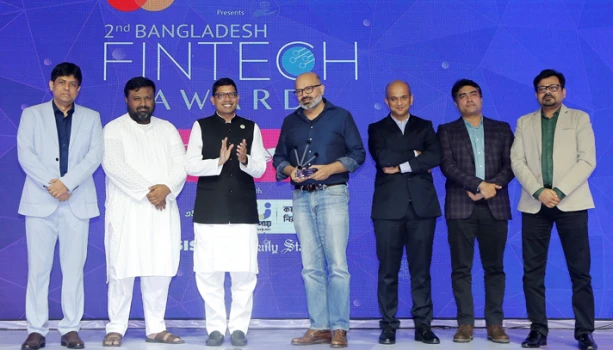 deshchitro-64eb7e073f448-270823104703.webp