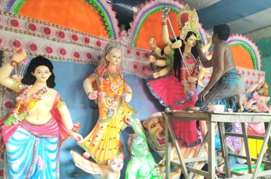 deshchitro-652a3d87b33c6-141023010439.webp