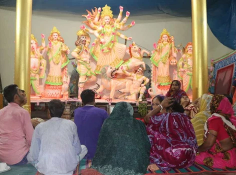 deshchitro-652bc9a6d9205-151023051446.webp