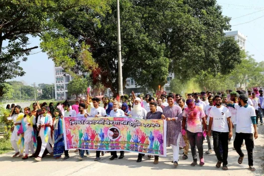 deshchitro-65522f5d71eca-131123081453.webp