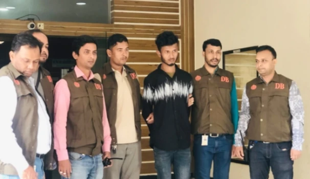 deshchitro-65784351df4d7-121223052609.webp
