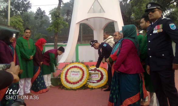 deshchitro-657d84f395f35-161223050731.webp
