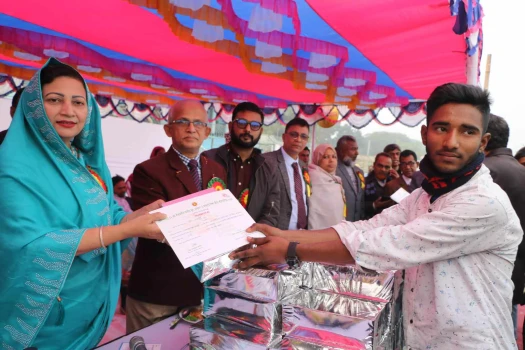 deshchitro-65b24e0a2c9f0-250124060322.webp