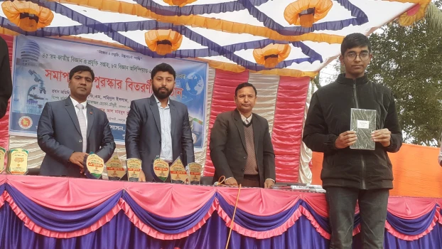 deshchitro-65ba7ab28f563-310124105202.webp