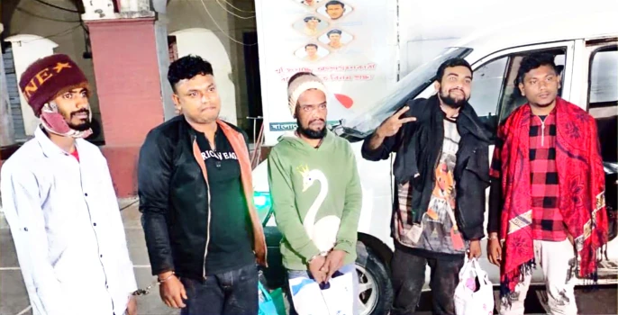 deshchitro-65c62a324cd5c-090224073546.webp