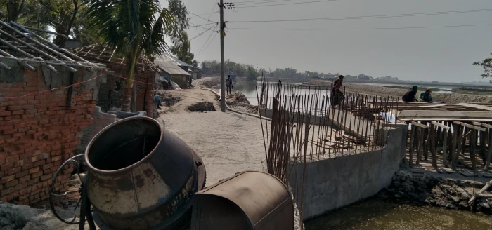 deshchitro-65f5a1a4d8201-160324074156.webp