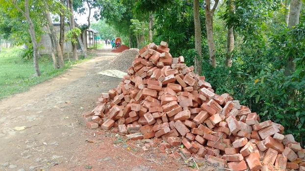 deshchitro-6623e0e3cc326-200424093603.webp