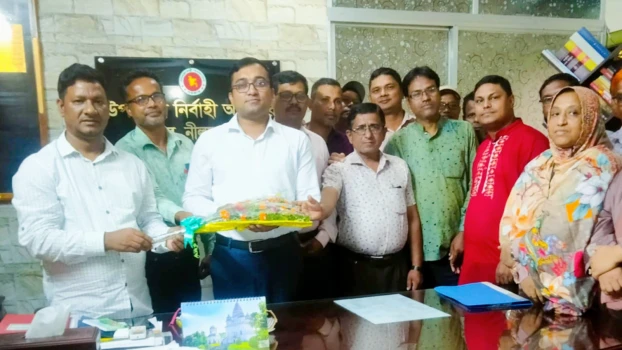 deshchitro-66fe9720f31cd-031024070744.webp