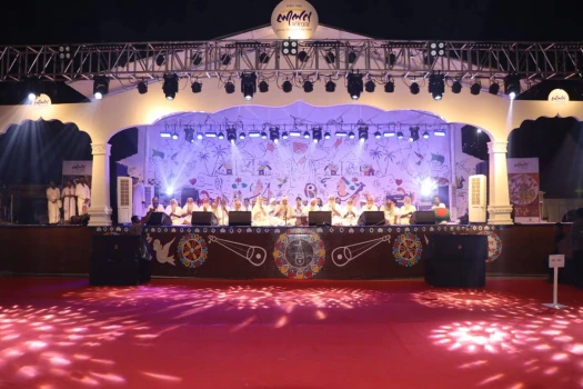 deshchitro-68f28dee77adf-181025124150.webp