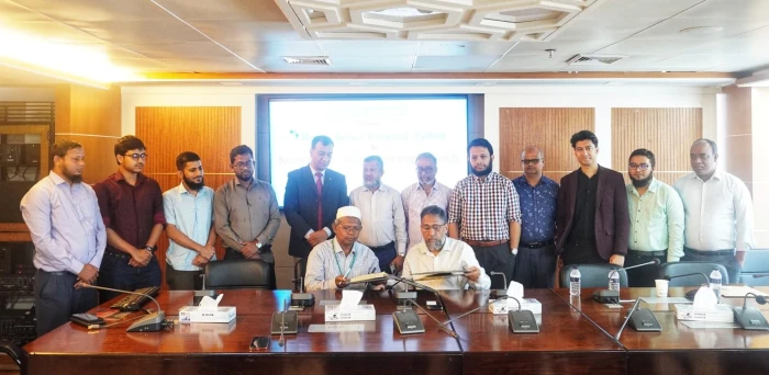 deshchitro-6a008af35d0ef-100526074107.webp