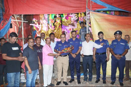 deshchitro-6acd0207d0b70-121026095135.webp