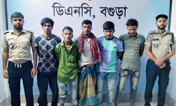 deshchitro-6acf334abe65d-141026014618.webp